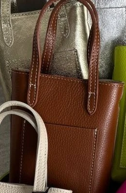 brown_cognac.webp