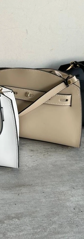taupe.jpg