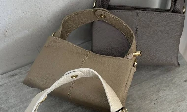 taupe.jpg
